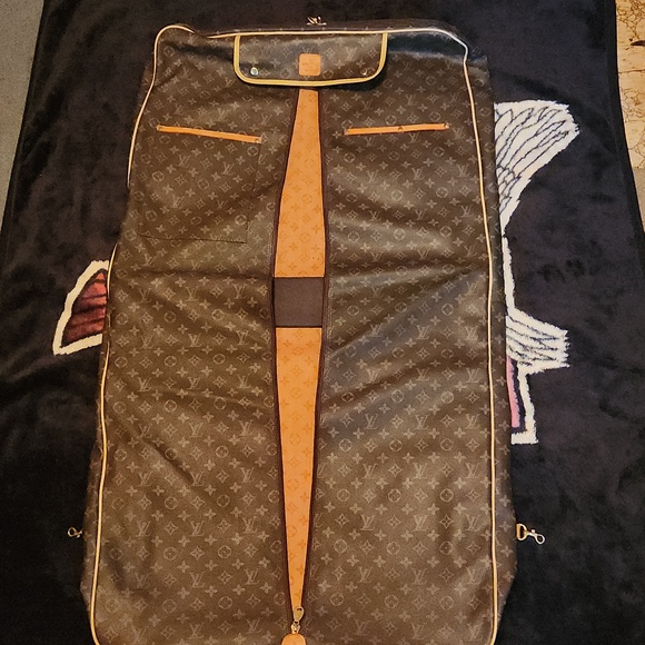 Vintage 1980's Louis Vuitton hanging traveling bag - Picture 3 of 5